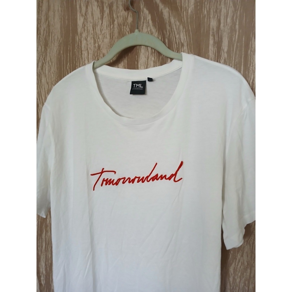 TML By Tomorrowland Shirt Signature  Embroidered Spell Out Mens L‎ White Cotton